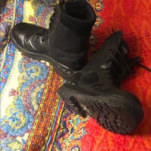 Magnum Leather Steel Tip Boots. Sz 7, gently worn